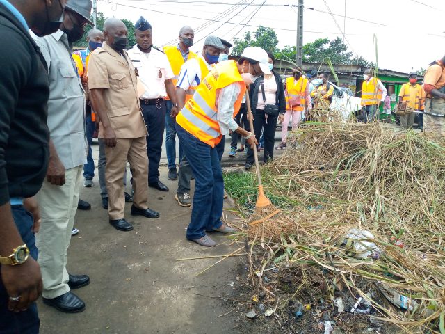 Gabon : Christine Mba Ndutume lance le prix de l’arrondissement le plus propre pour finir avec l’insalubrité grandissante à Libreville