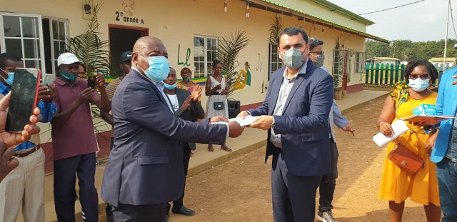 Inauguration de deux écoles publiques dans les localités de Batouri et de Sossolo par Olam Rubber Gabon