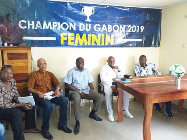 Gabon/ élection fégafoot : Jérôme Efong Nzolo face au président de la ligue Nsi et son équipe pour l’ouverture de sa campagne.