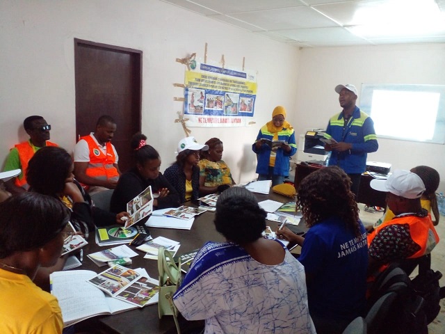 Gabon/Campagne de prévention contre les accidents ferroviaires : les agents sensibilisateurs à l’école de Setrag