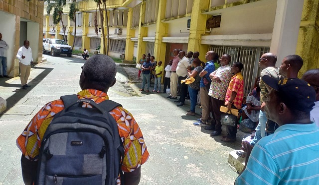 Gabon/Tronçons routiers bloqués: les syndicats grévistes des TP au secours des populations