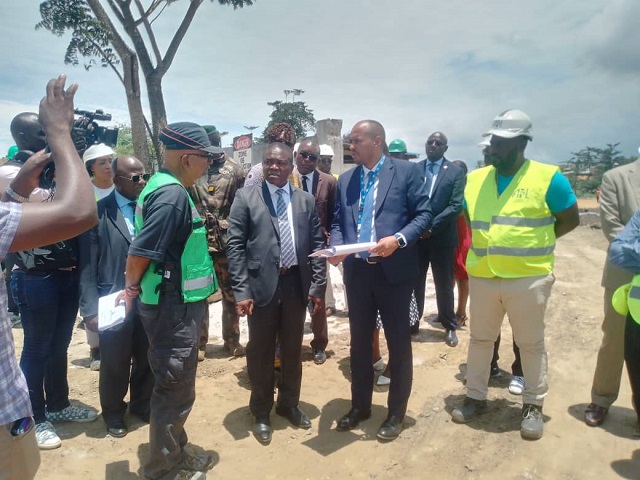 Voie de contournement de l’aéroport de Libreville : le ministre des Transports met la pression sur les maîtres d’œuvre