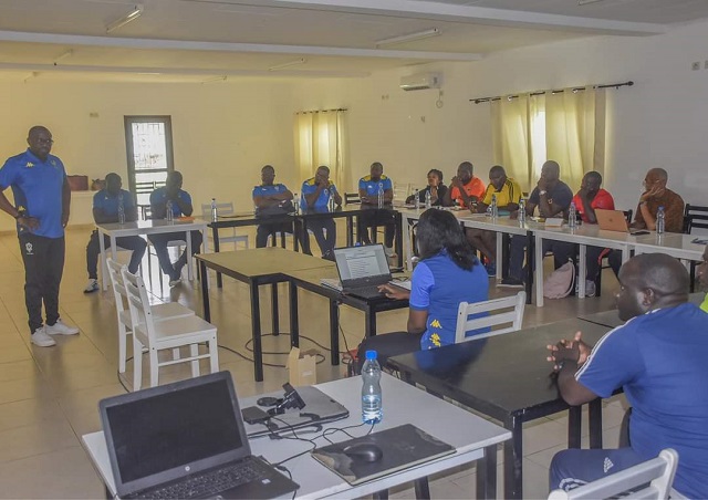 Gabon/Football : une journée d’échange et de partage entre le staff technique des Panthères et les entraineurs locaux