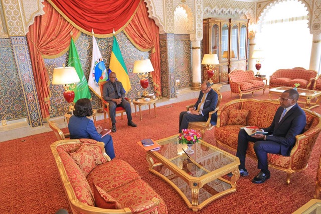 Gabon : le ministre de la Fonction publique reçu par le président de la Transition