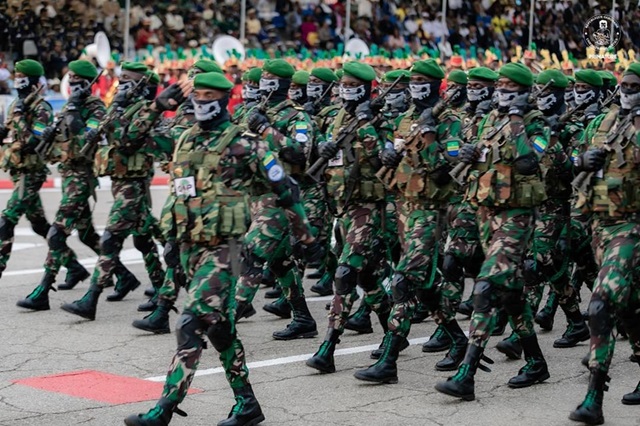 1ère édition de la journée de libération : parade militaire et civile à l’unisson