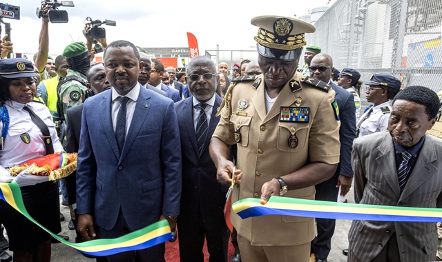 Gabon :  le chef de l’État procède à l’inauguration de l’usine Sofavin Owendo